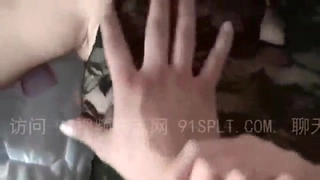 欧美日韩人妻激情-第一次与男友以外的男人在行使中车震!