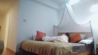 赛琳娜的黄金完整翻译版中文-直播 火辣身材的娜扎【沙滩上的贝壳酱】!